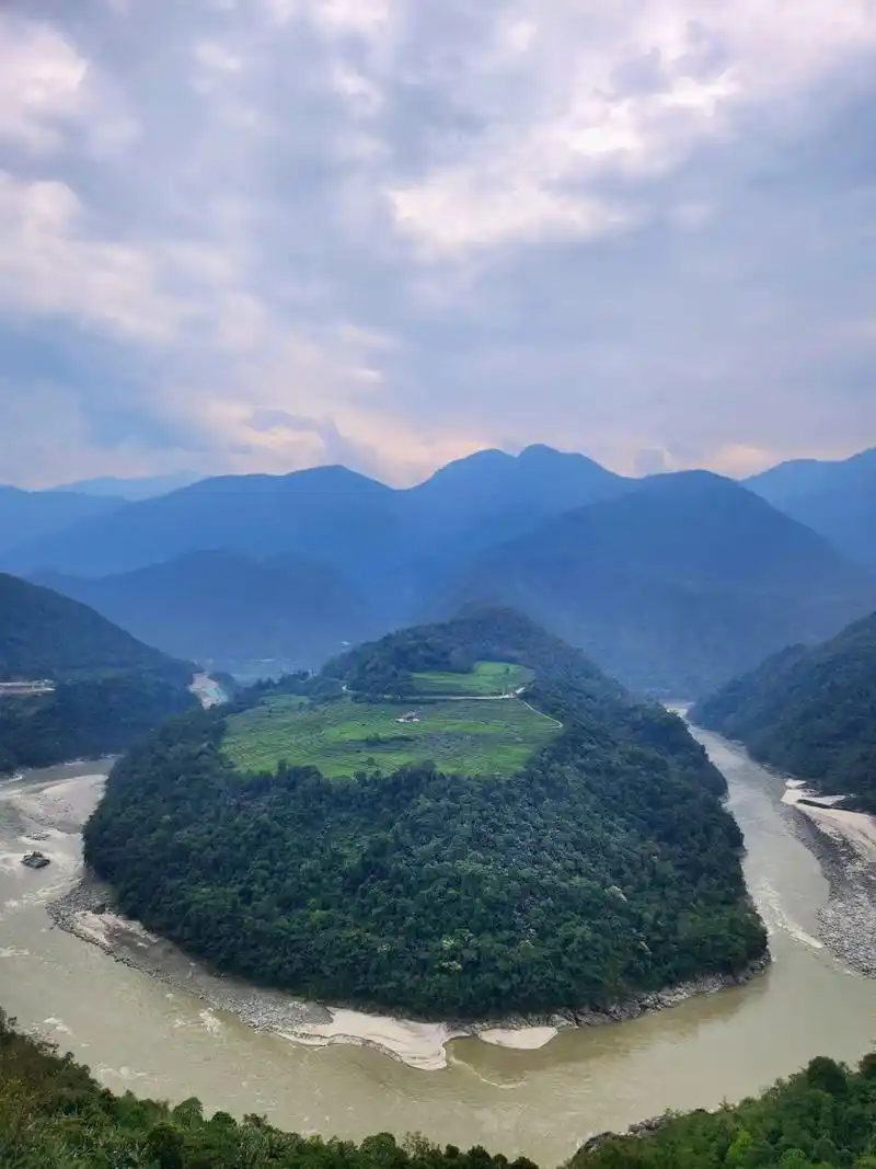 s_a29c03e1a798f9e6.jpg s_a29c03e1a798f9e6.jpg